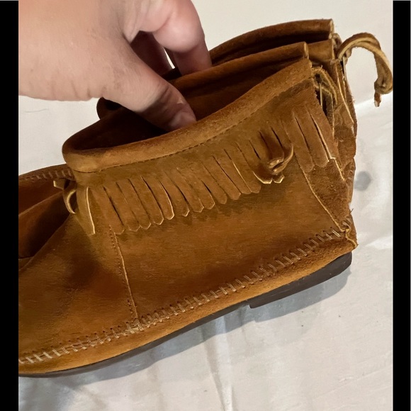 Minnetonka shoes - Picture 2 of 3